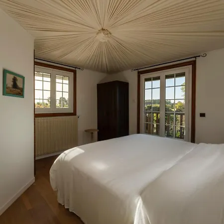 Semesterbostad Harmony Homes - Le Bleu - Indoor Pool Sauna &