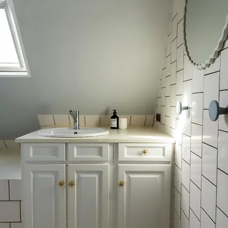 Semesterbostad Harmony Homes - Le Bleu - Indoor Pool Sauna & Le Planquay